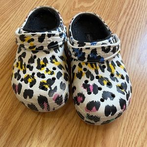 Crocs Black and white cheetah print size 2 kids